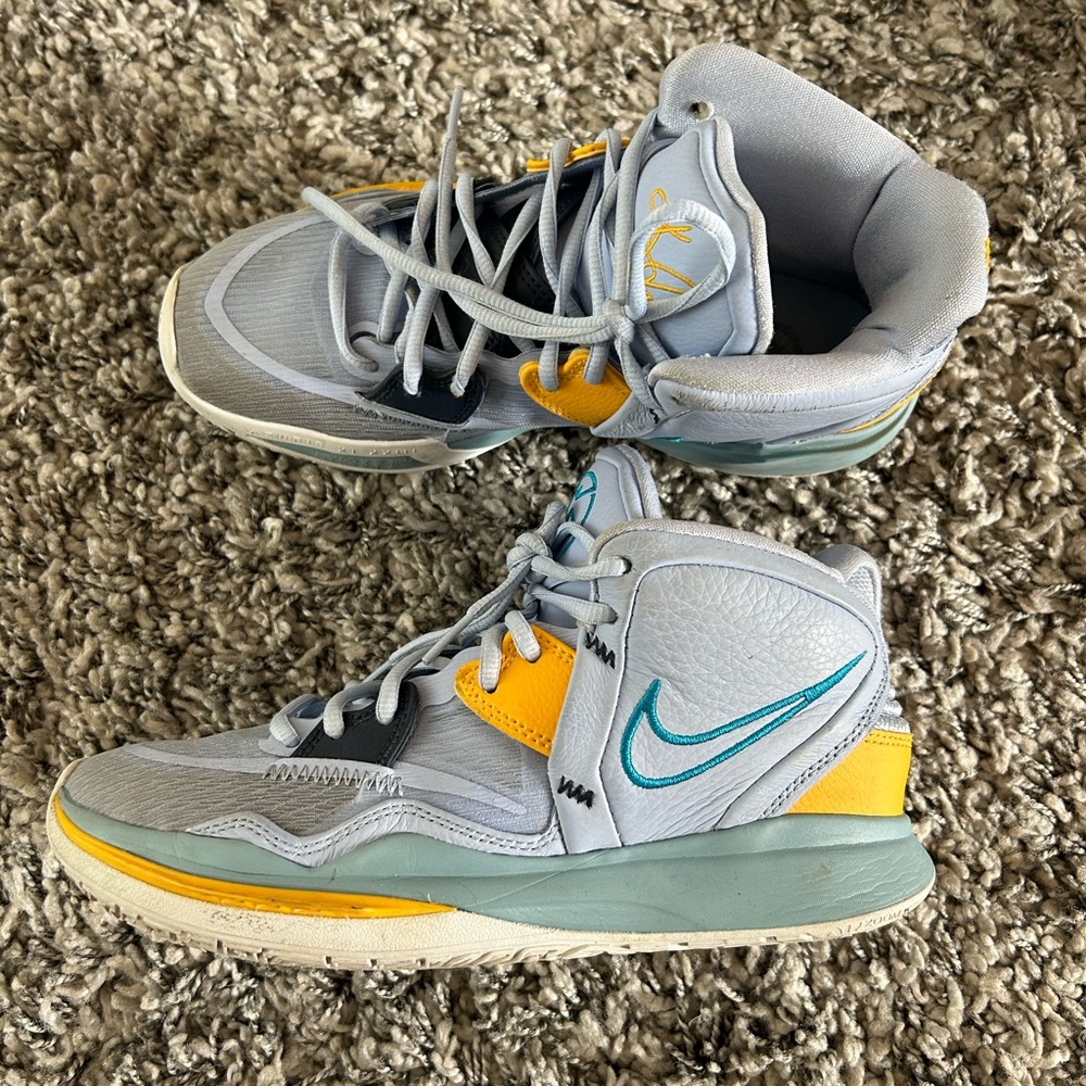 Nike Kyrie Infinity size 7